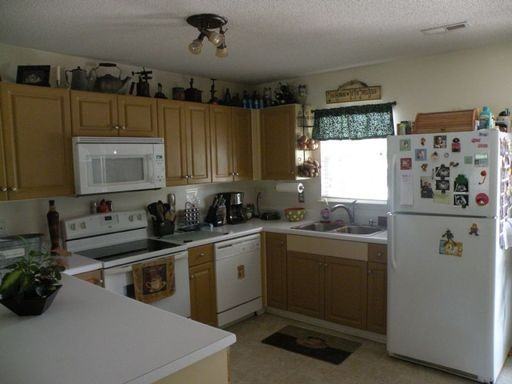 601 Pelletier Loop Rd - Photo 2 of 26