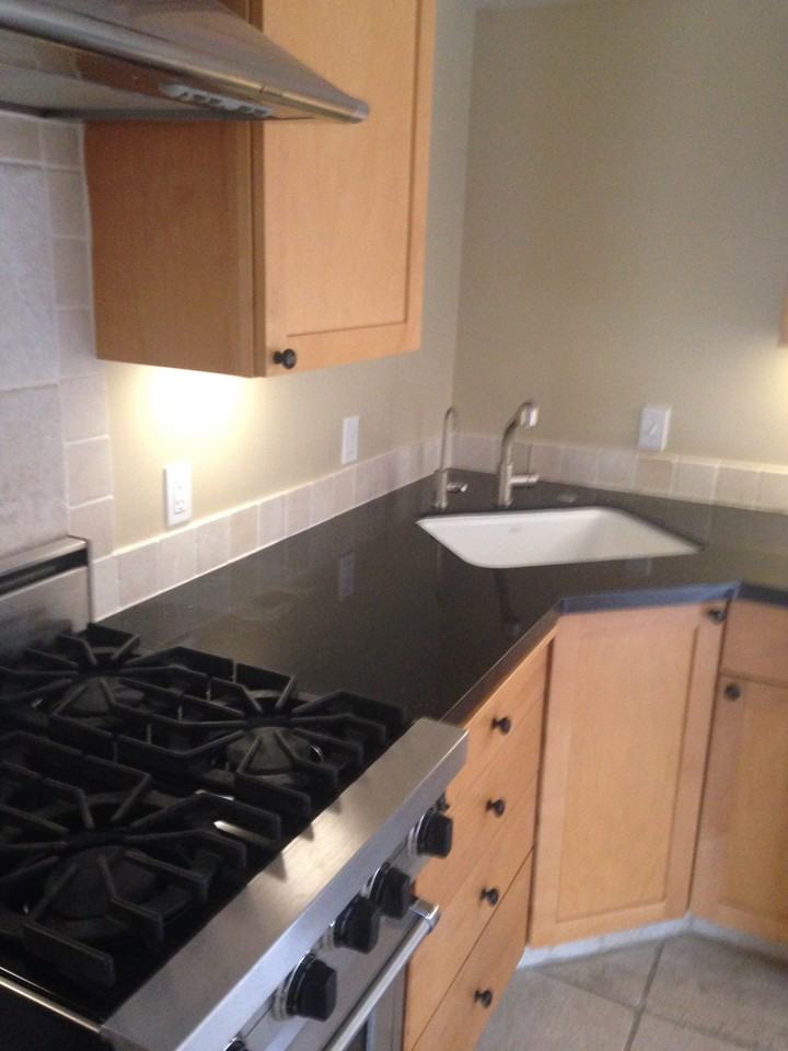 809 Lyon St - Photo 3 of 4