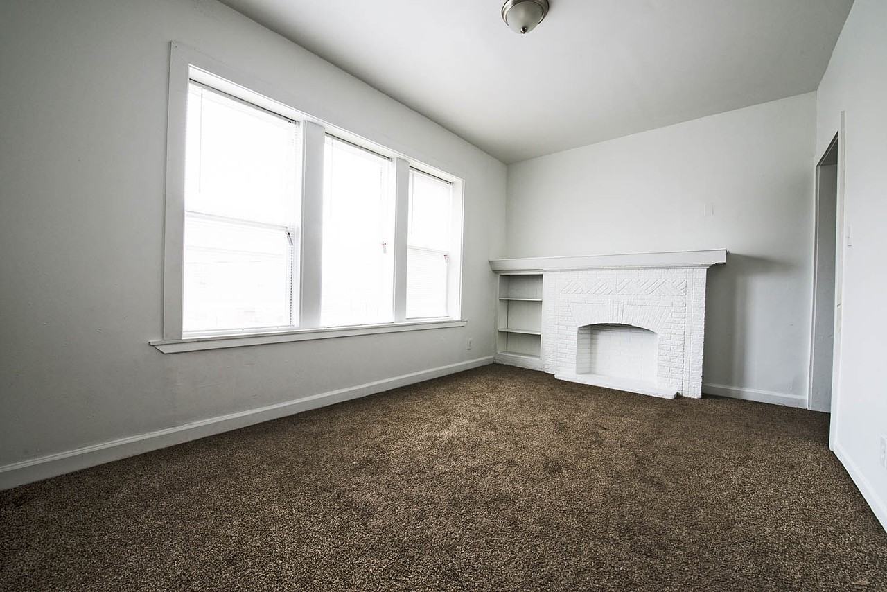 1115 S Karlov Ave - Photo 2 of 5