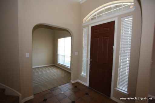 10112 Renwick Ct - Photo 3 of 25