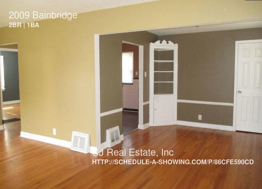 2009 Bainbridge Dr - Photo 2 of 9