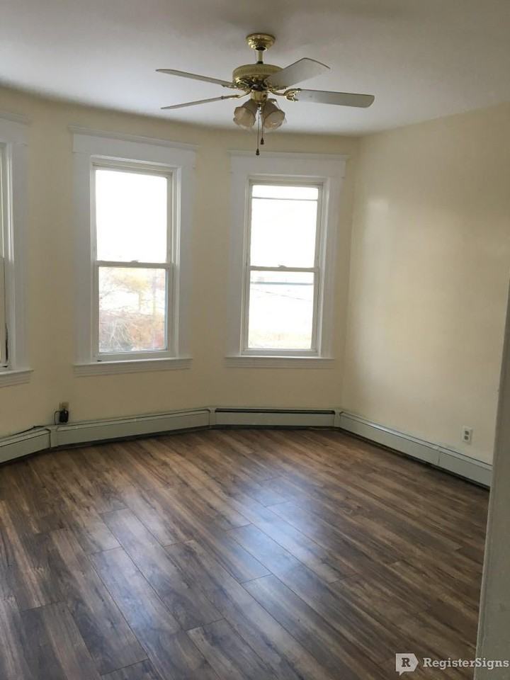 17 Hamilton Ave - Photo 3 of 8