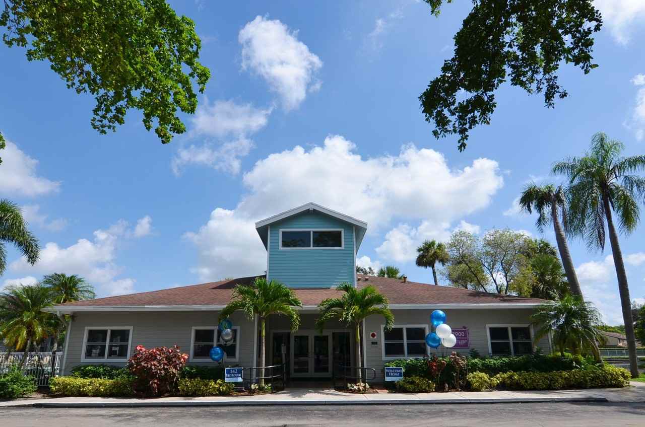 Parrot's Landing - Photo 2 of 47