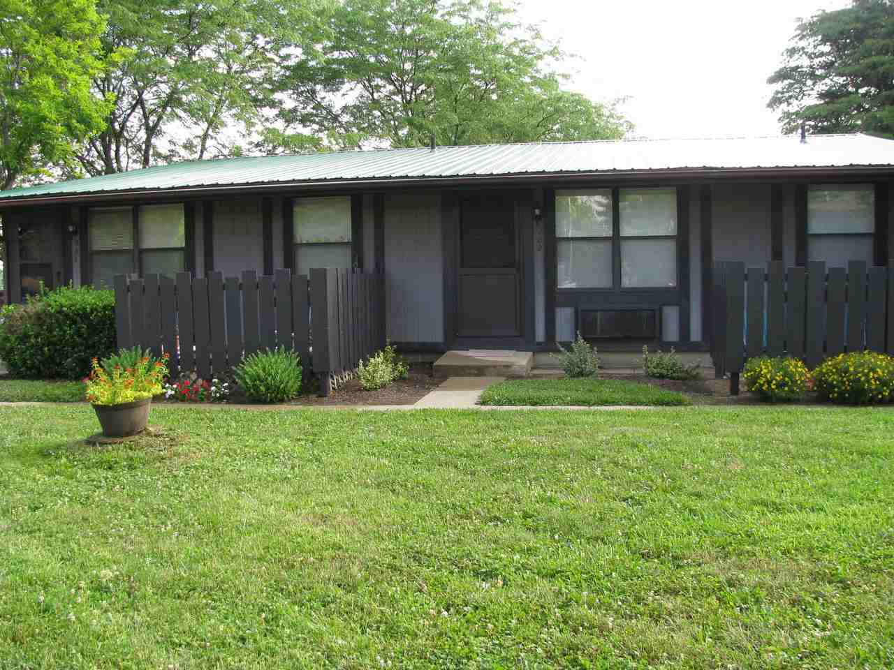 Amhurst Apartments - Photo 2 of 13