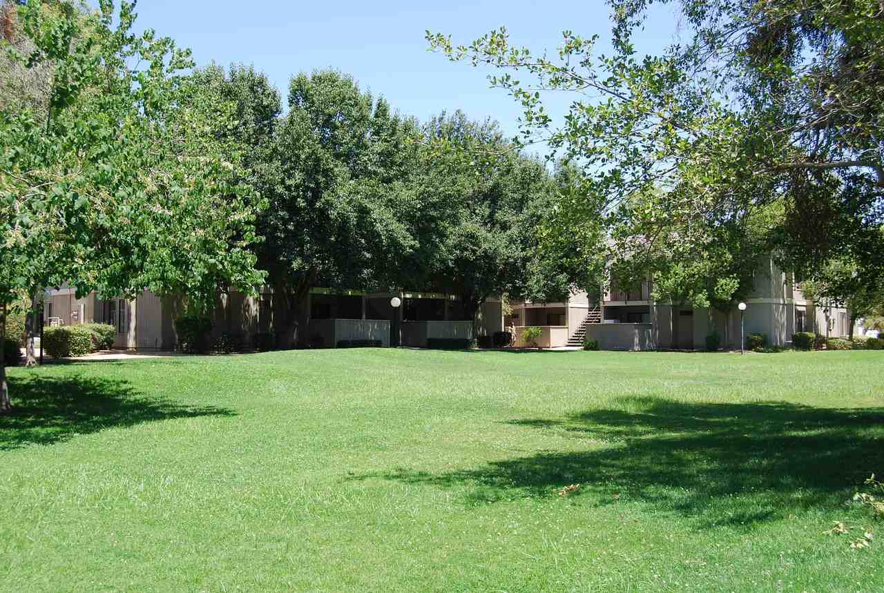 Windemere Apartments 7087 N Thorne Ave, Fresno, CA 93650 Zumper