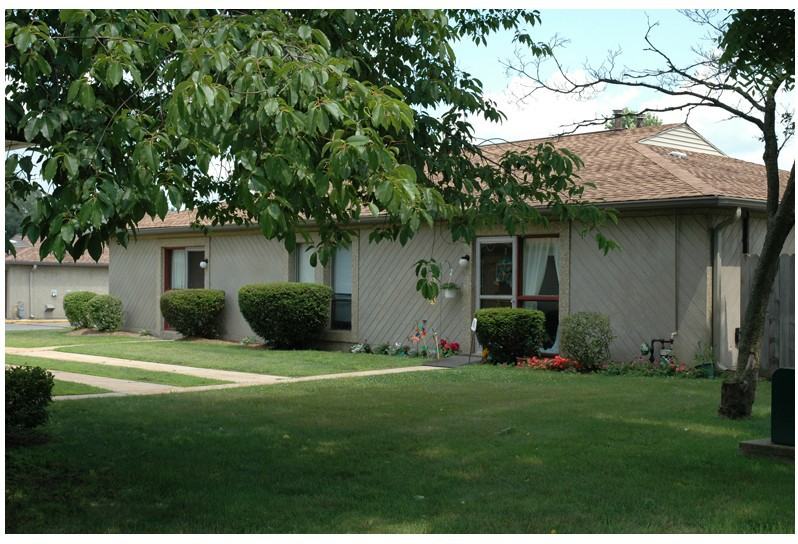 Nye Park Apartments - Photo 3 of 13