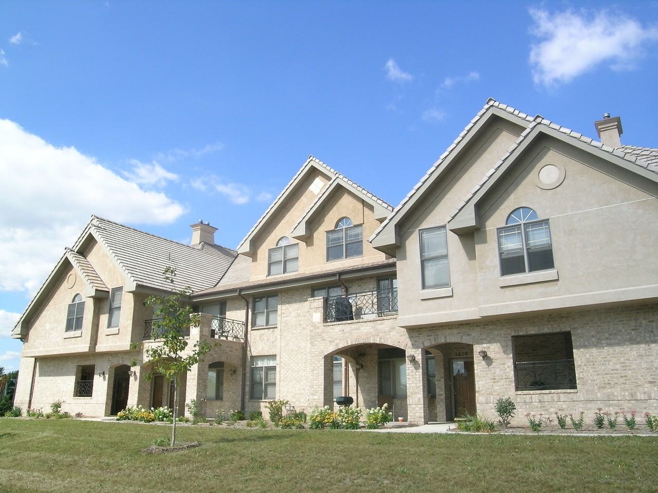 Springbrook Cercle Apartments - 8601 Springbrook Blvd Oak Creek WI | Zumper