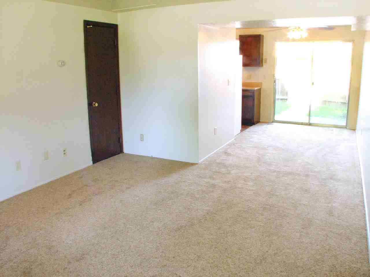 College Park Townhouses/Commodore Arms - Photo 2 of 27