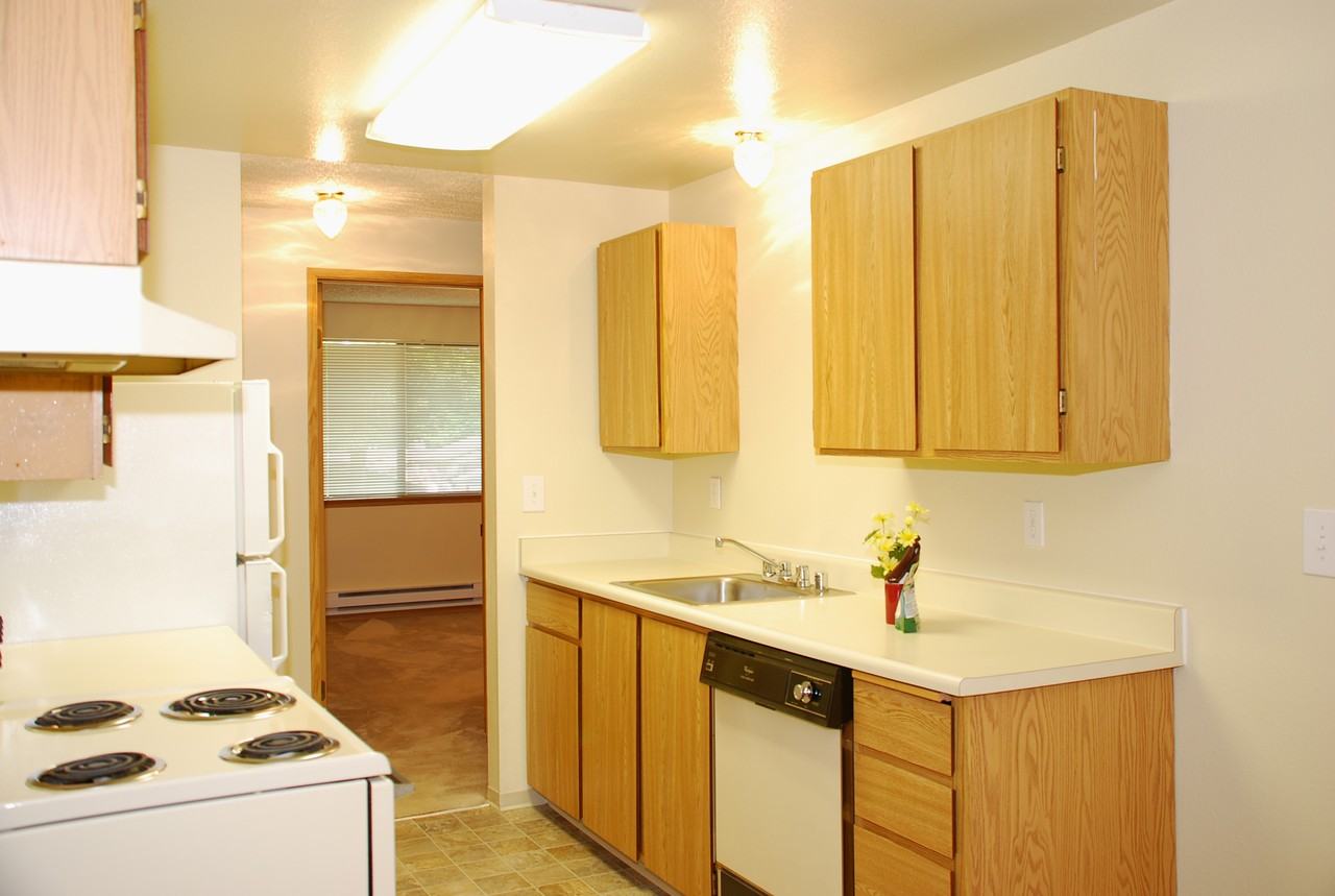Hillside Glen - Photo 2 of 23