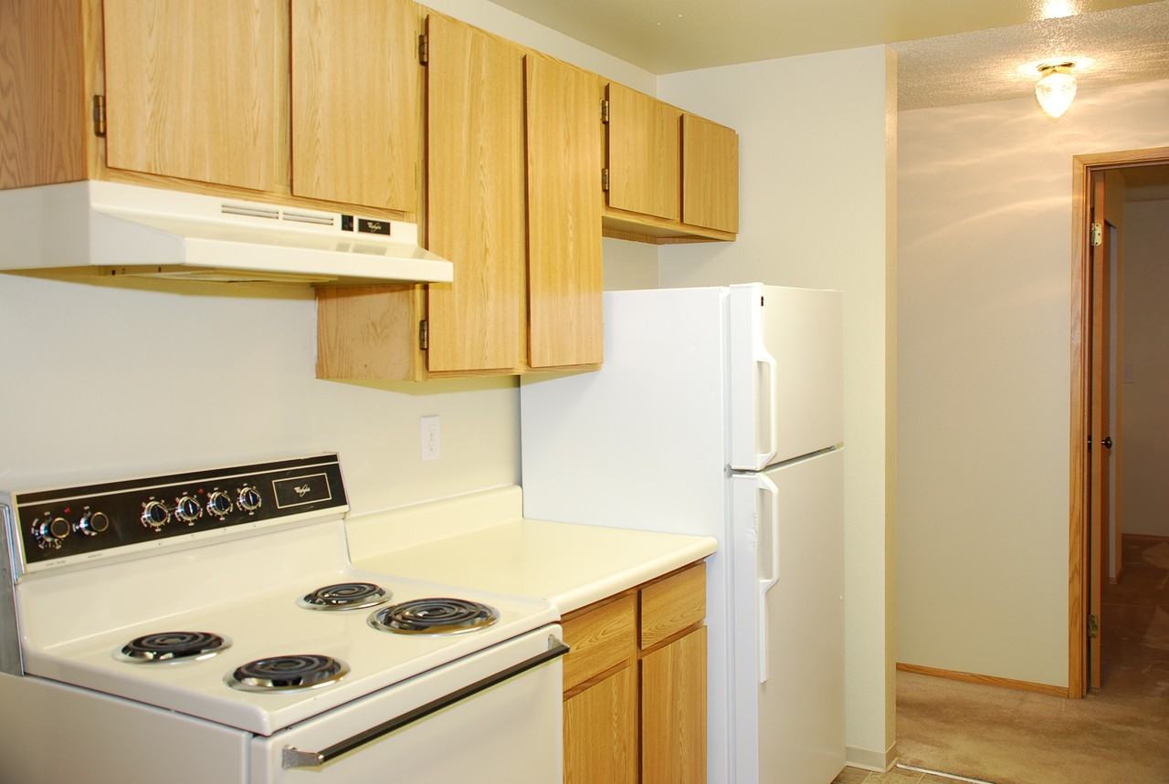 Hillside Glen - Photo 3 of 23
