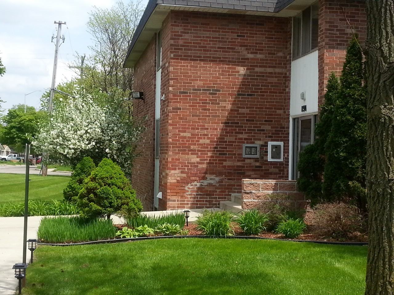 Garden Court Apartments - Photo 2 of 24