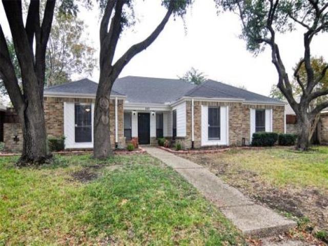 649 Sheffield Dr - Photo 2 of 6