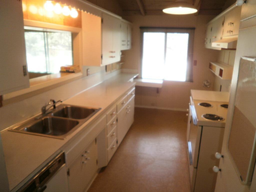 401 Robertson Bridge Rd - Photo 2 of 4