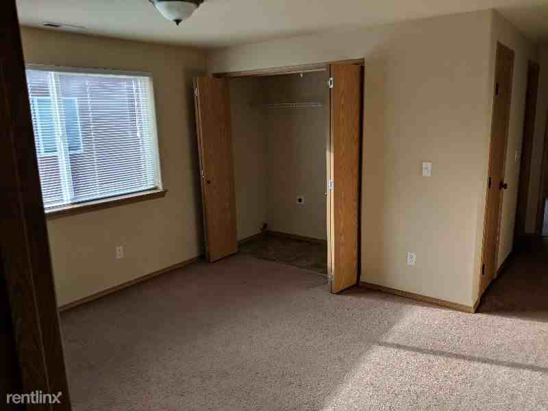 19714 Aspenwood Ct SW - Photo 2 of 11