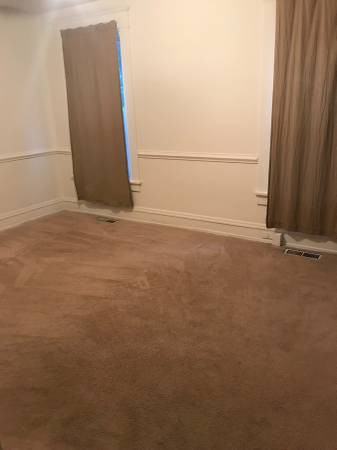 2619 3rd Ave - Photo 2 of 5