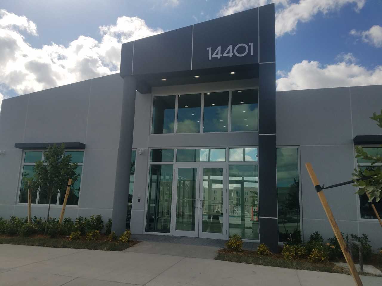 The Heights at Coral Town Park - Photo 2 of 26