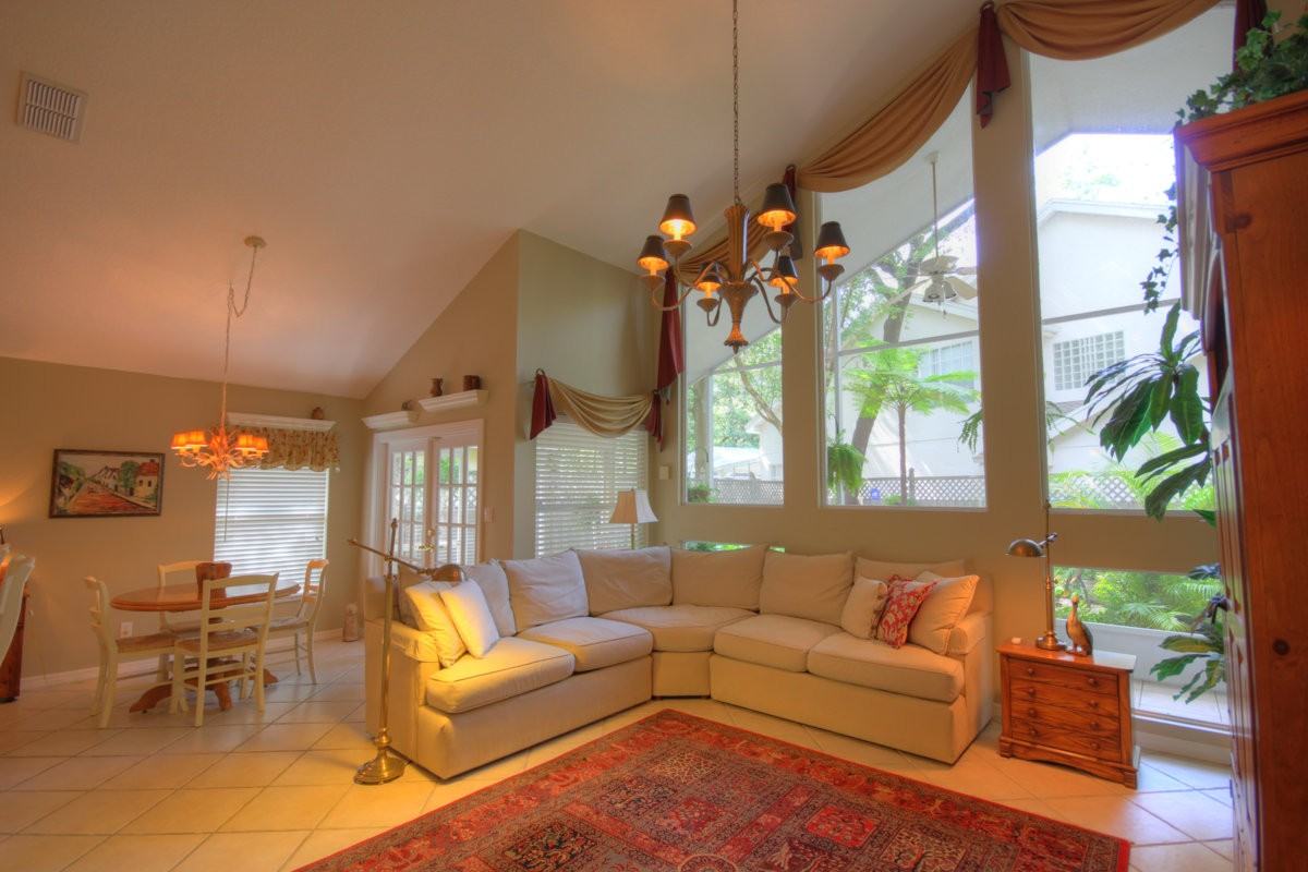 2220 Green Oaks Ln - Photo 3 of 27