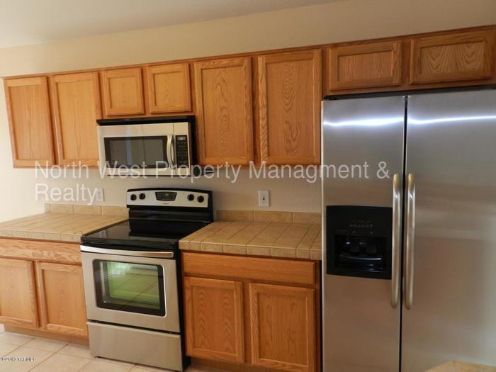 7854 W Mural Hill Dr - Photo 3 of 17