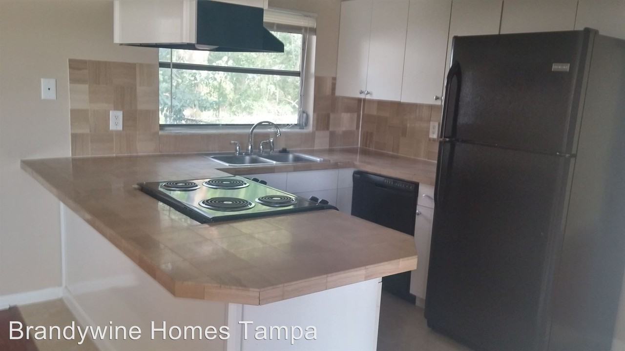 318 Terrace Dr - Photo 2 of 4
