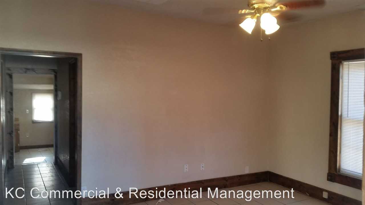 2211 Amie St - Photo 3 of 12