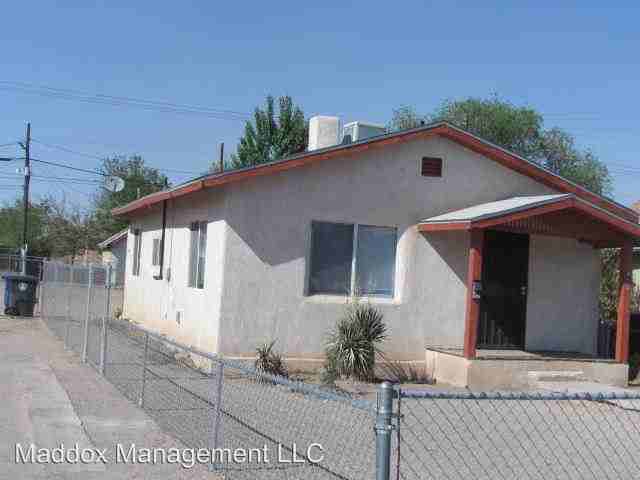 915 Iron Ave SW - Photo 3 of 18