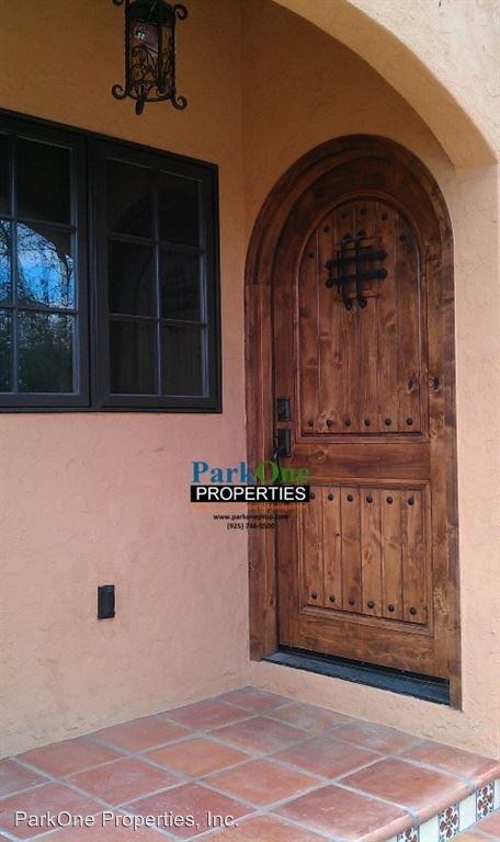 2421 Lunada Ln - Photo 2 of 11