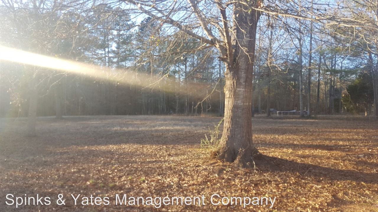 364 Reed Rd - Photo 2 of 9