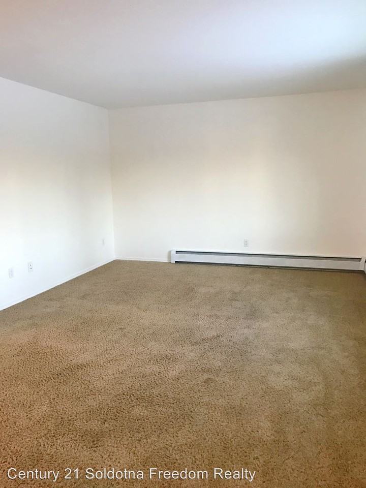 1232 Lilac Lane - Photo 2 of 7