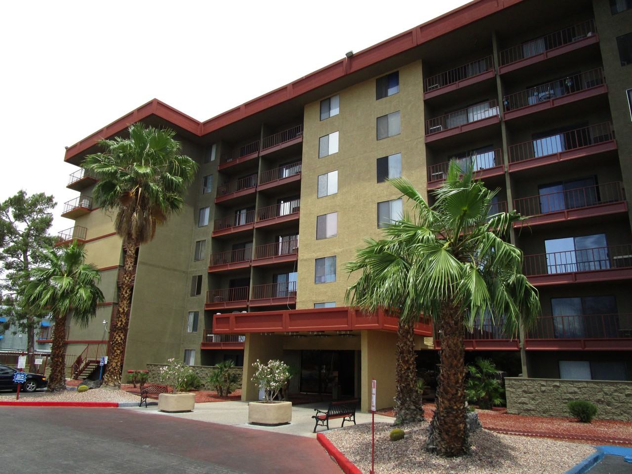 Park Terrace/Jen Tao Vegas - Photo 2 of 29