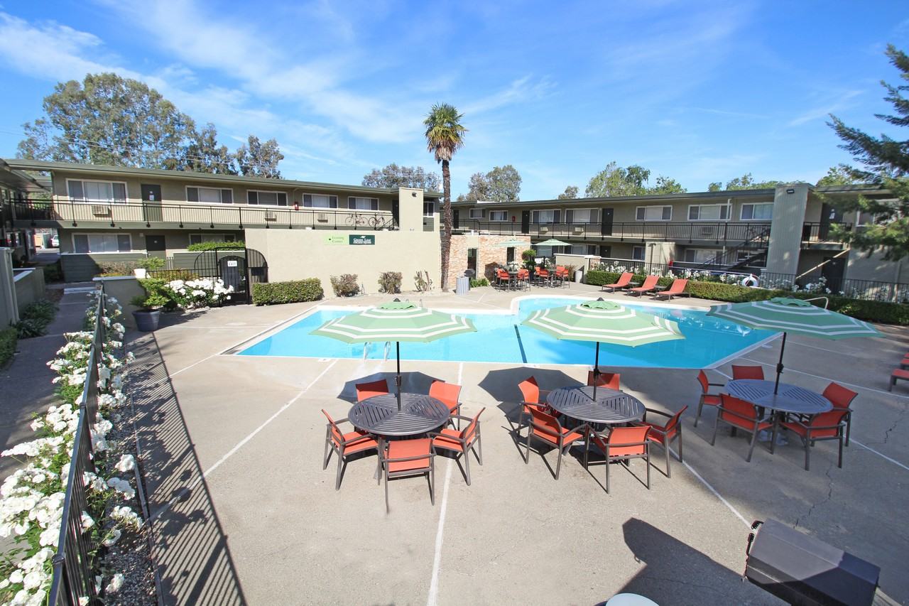 Green Leaf College Square - Photo 2 of 11