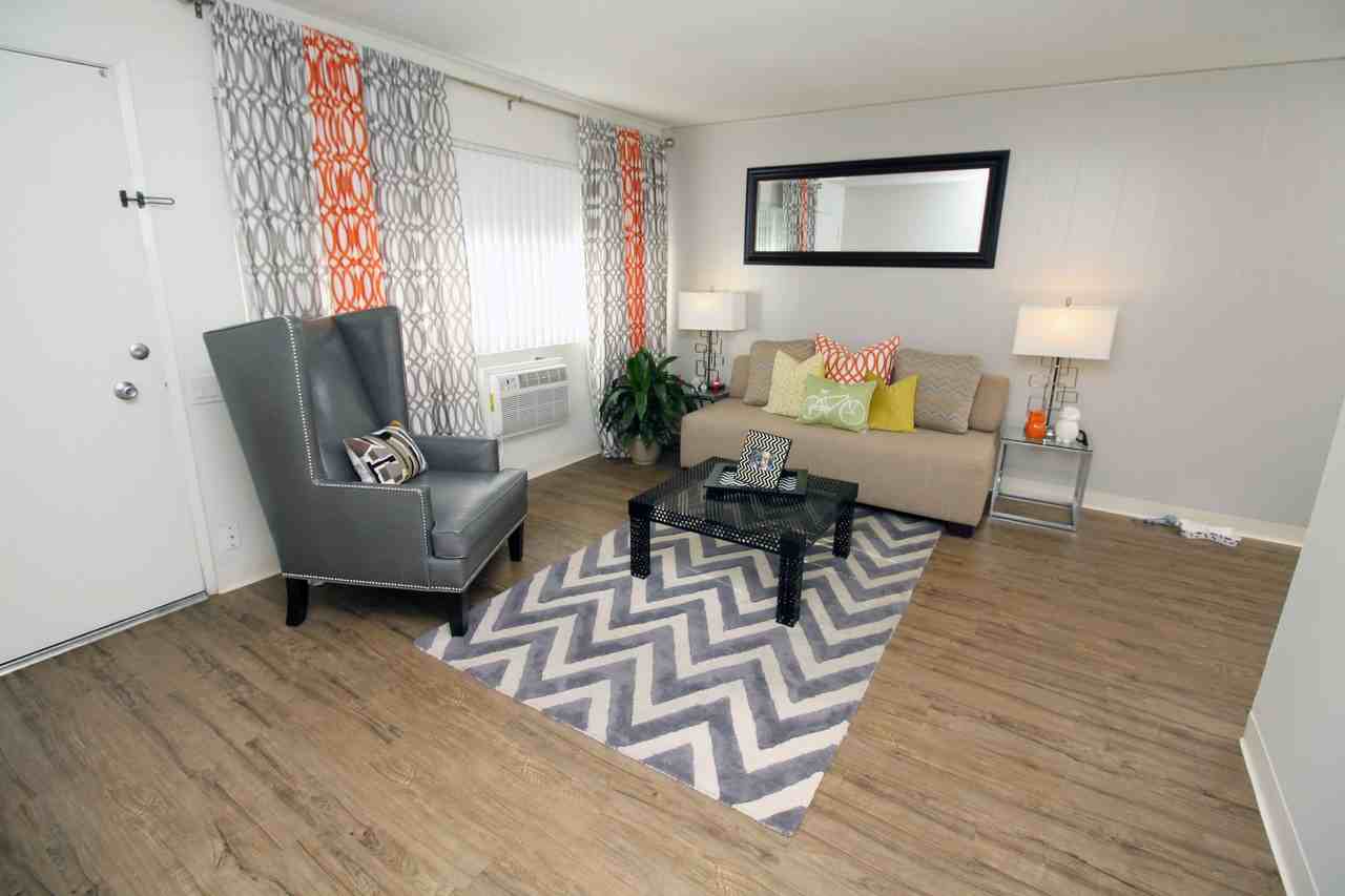 Green Leaf College Square - Photo 3 of 11