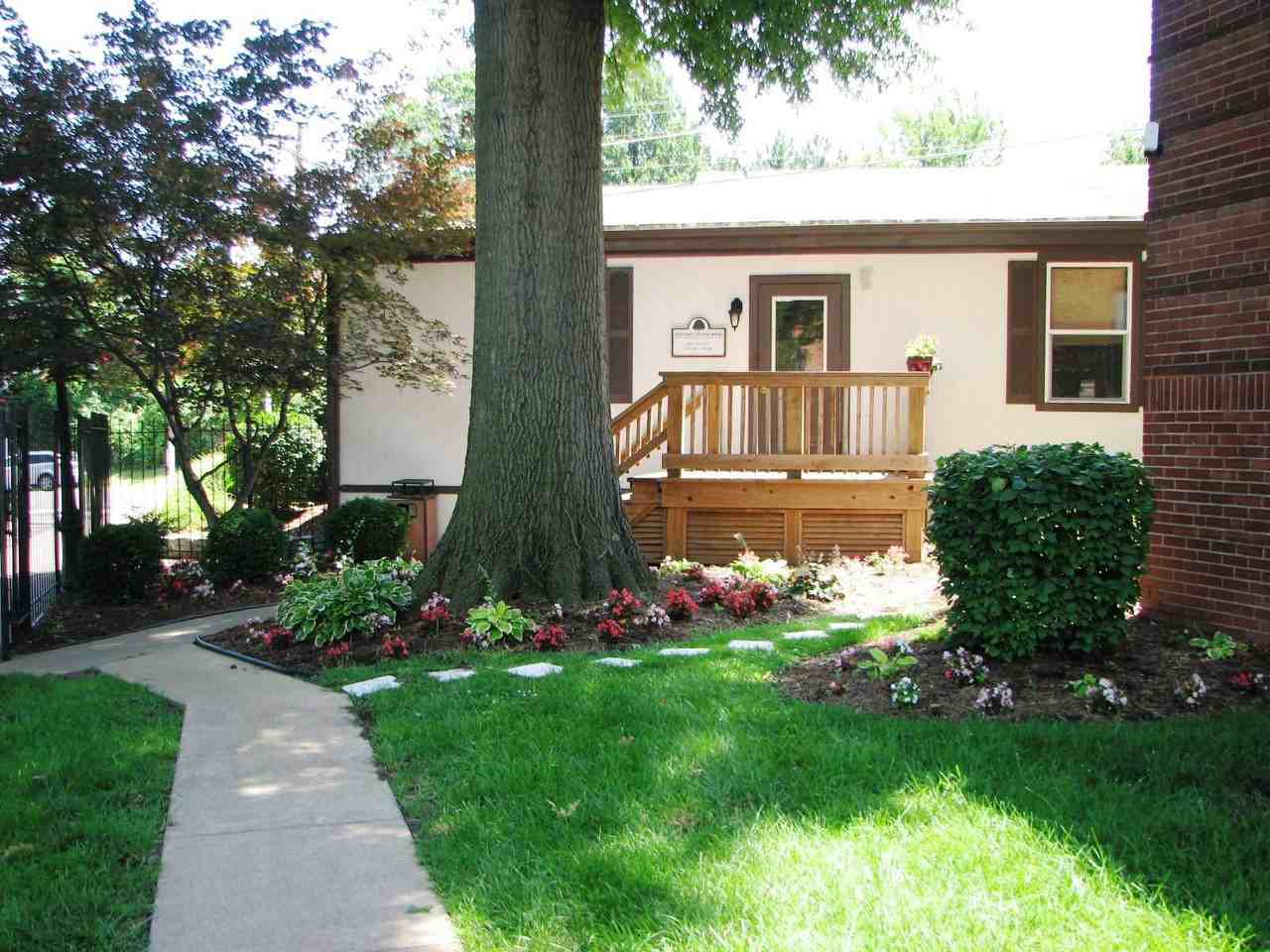 Lucas Hunt Village - Photo 3 of 10