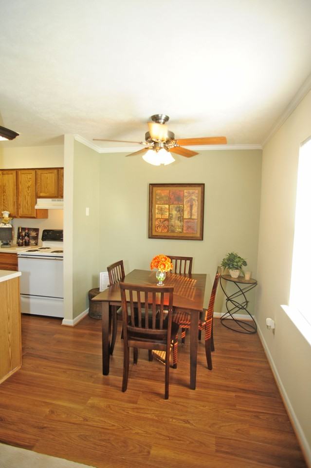 Lynnhaven Landing Apartments & Townhomes - Photo 2 of 23