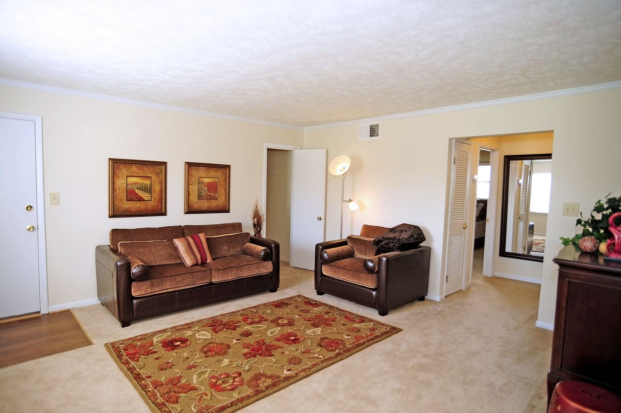 Lynnhaven Landing Apartments & Townhomes - Photo 3 of 23