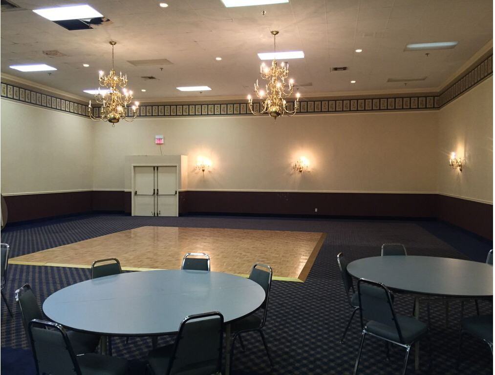 Champaign Place Hotel - Photo 2 of 26