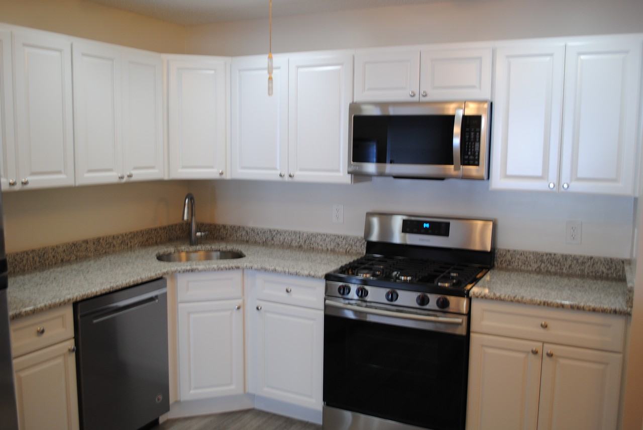 79 Robertson Way - Photo 2 of 13