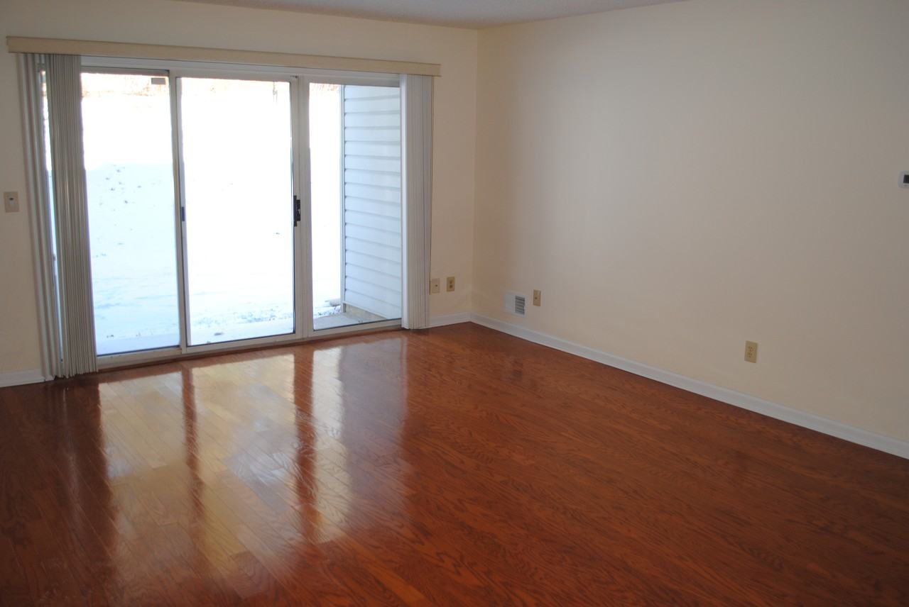 79 Robertson Way - Photo 3 of 13