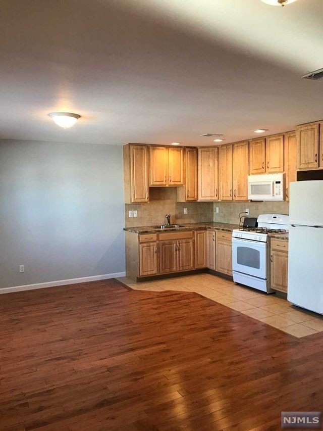 94 Strong St #2 - Photo 2 of 14