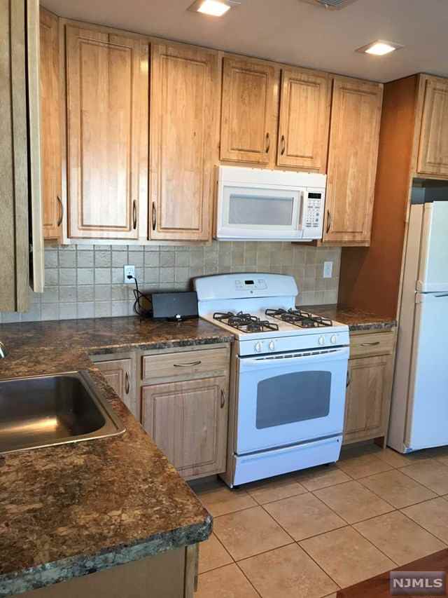 94 Strong St #2 - Photo 3 of 14