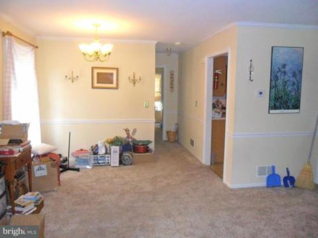 113 W 4th St - Photo 3 of 6