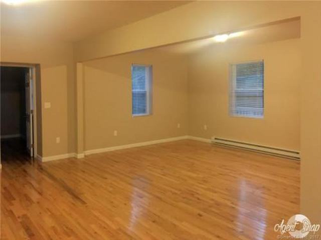 1547 Bozrah St - Photo 2 of 4