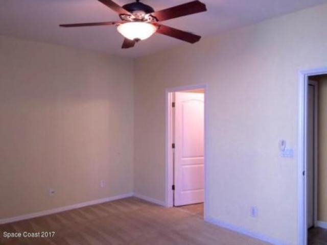 3221 Merrimac Ln - Photo 3 of 6