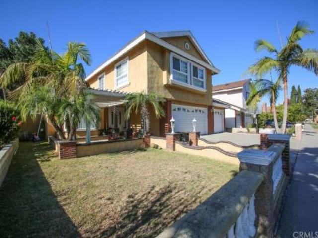 2810 S Deegan Dr - Photo 3 of 6