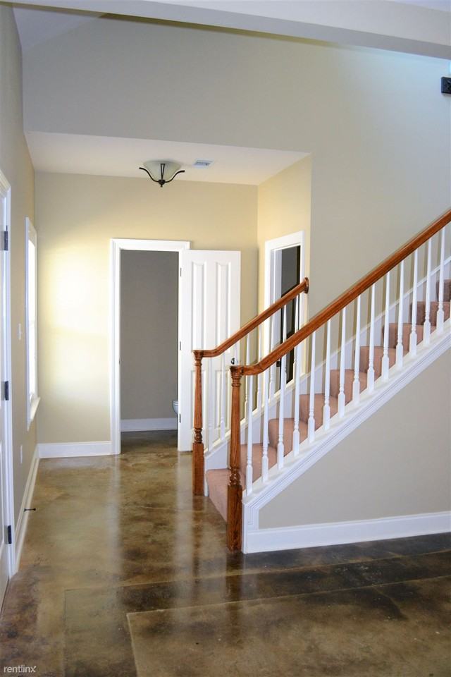 12178 Village Dr - Photo 3 of 17