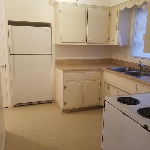 501 S E St - Photo 3 of 5