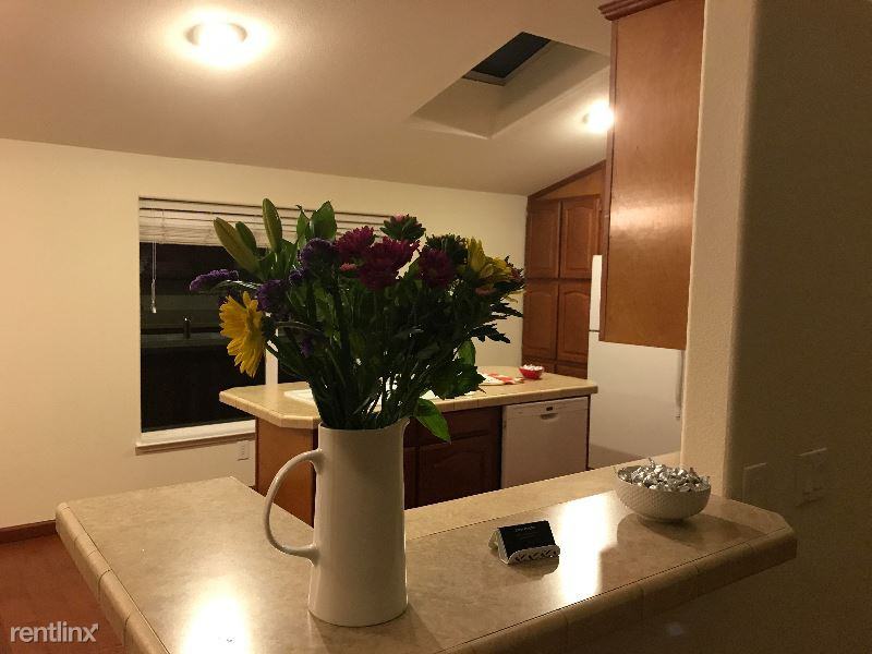 242 Chiquita Ave - Photo 2 of 16