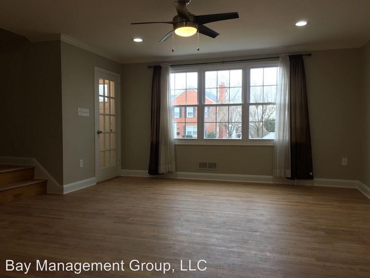 1570 Doxbury Rd - Photo 3 of 34