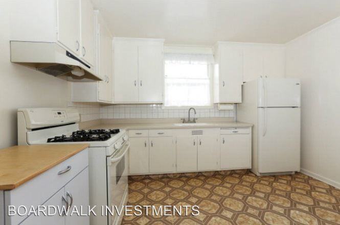 215 Arroyo Dr - Photo 3 of 7