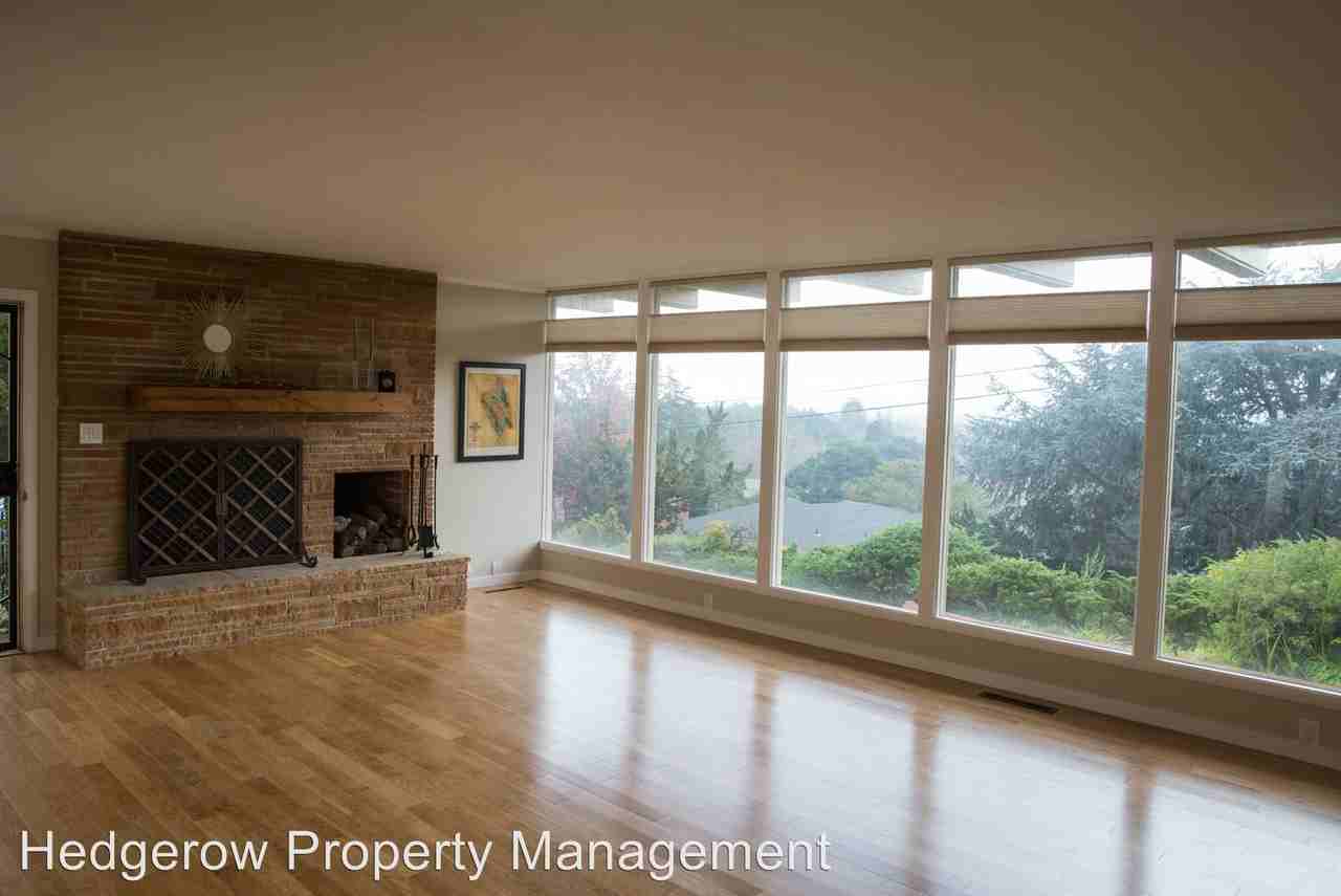 1430 Sproul Ave - Photo 2 of 7