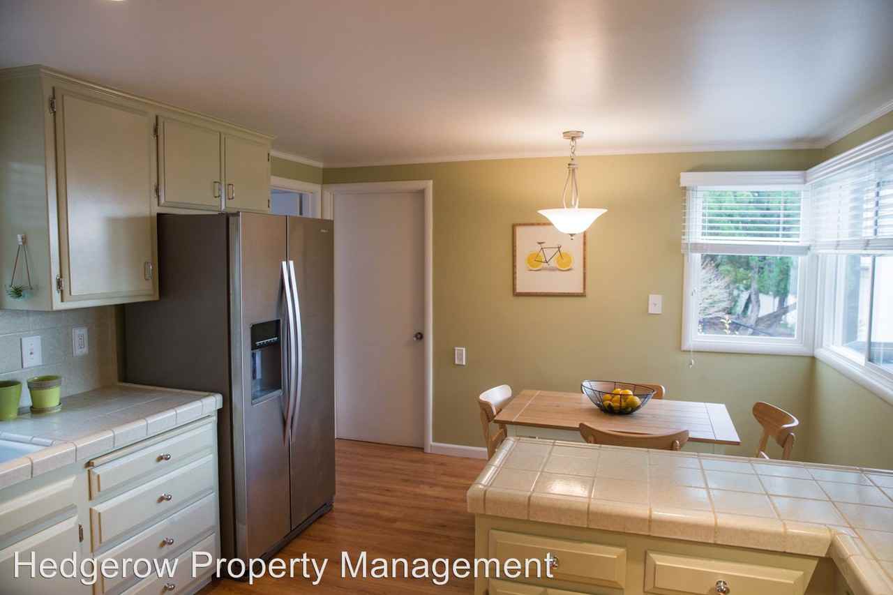 1430 Sproul Ave - Photo 3 of 7